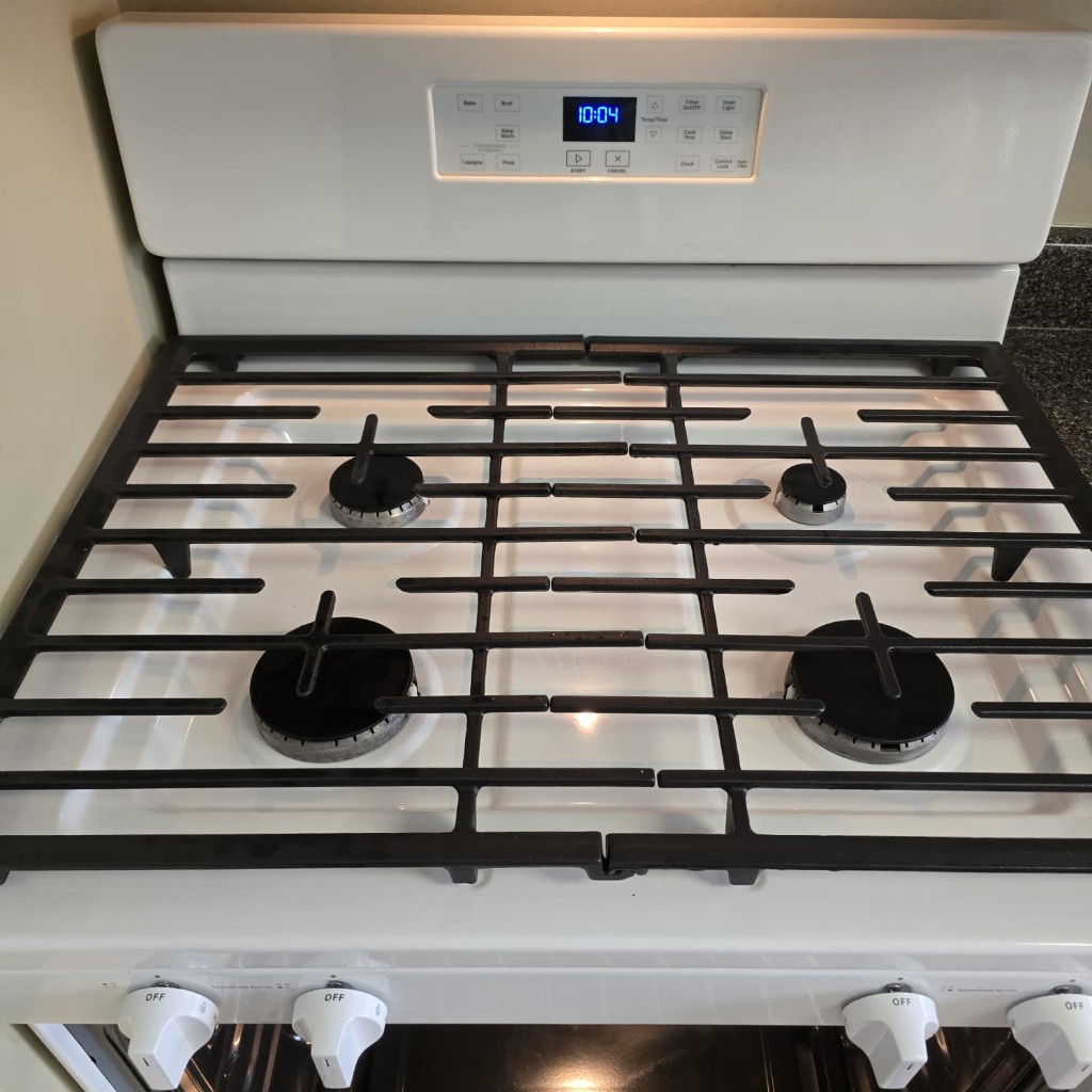 Grease-free, gleaming stovetops — after cleaning